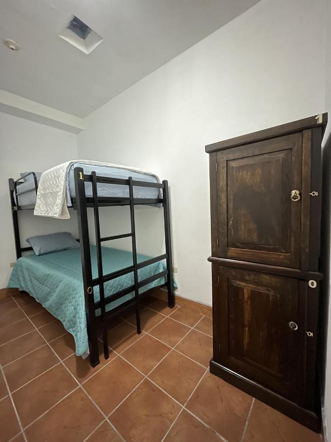 Zoola Suites Antigua Ngoại thất bức ảnh
